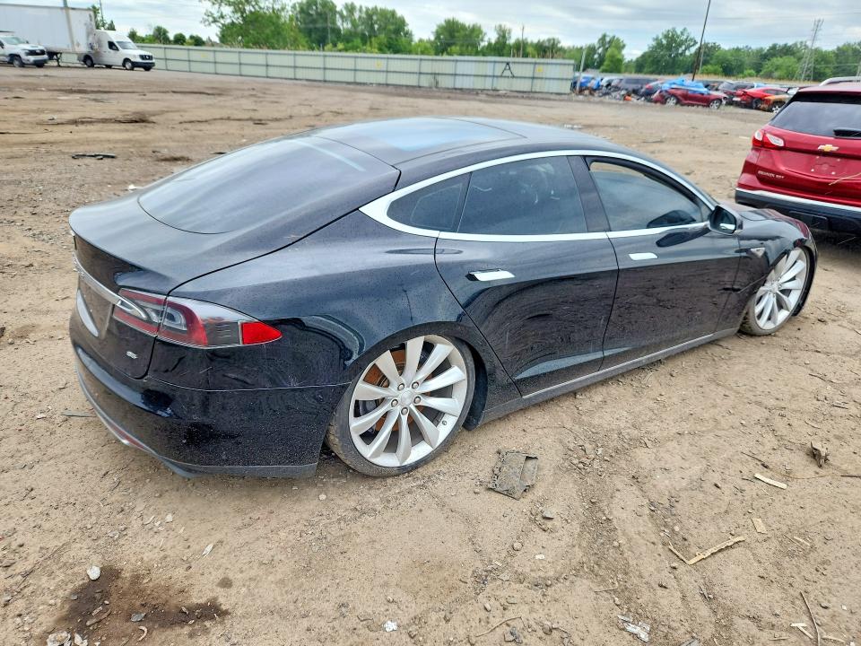 Продажа на аукционе авто 2013 Tesla Model S, vin: 5YJSA1CN9DFP06085, номер лота: 57174466