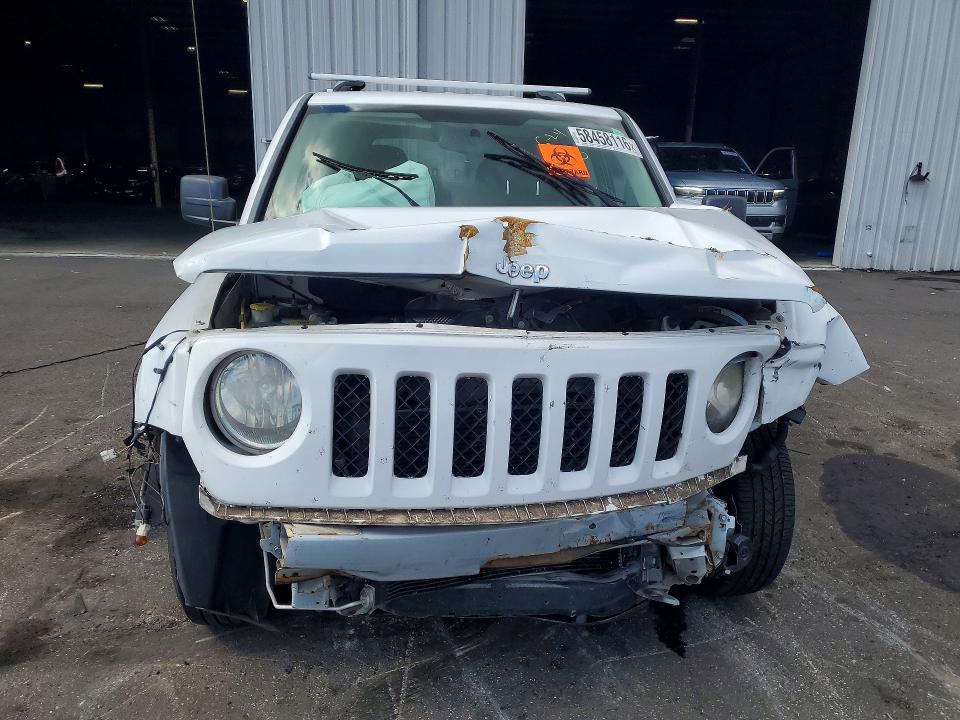 58458116 :رقم المزاد ، 1C4NJPBA0ED695095 vin ، 2014 Jeep Patriot مزاد بيع