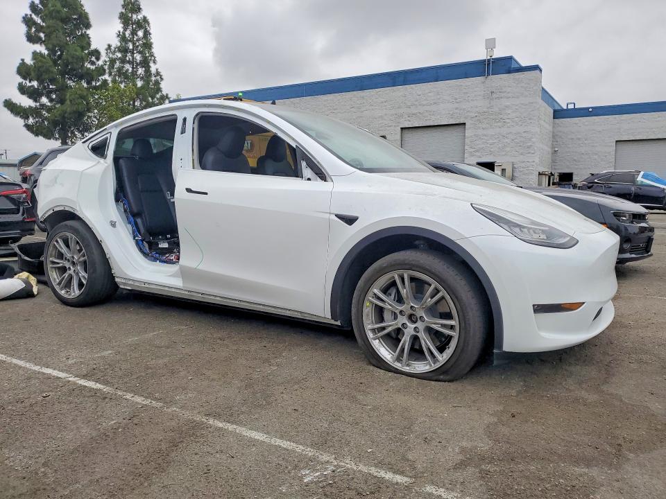 Продажа на аукционе авто 2023 Tesla Model Y, vin: 7SAYGDEE0PA039600, номер лота: 58145326