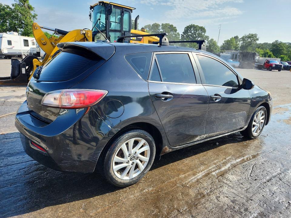 56126546 :رقم المزاد ، JM1BL1LP5D1746538 vin ، 2013 Mazda 3 مزاد بيع