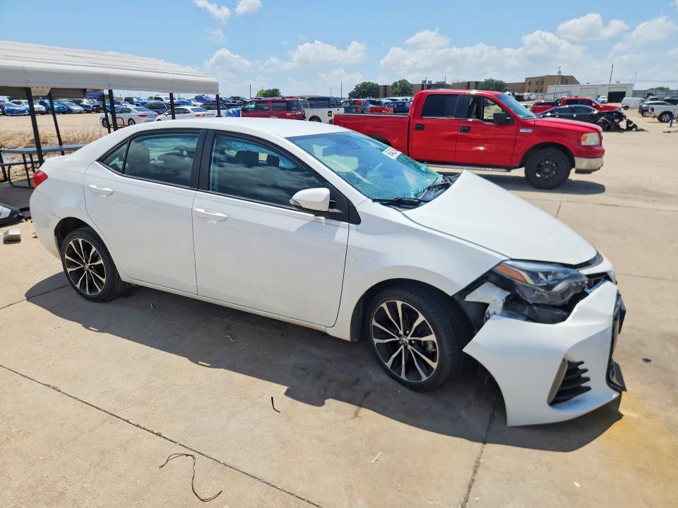 56459046 :رقم المزاد ، 5YFBURHE4HP636519 vin ، 2017 Toyota Corolla مزاد بيع