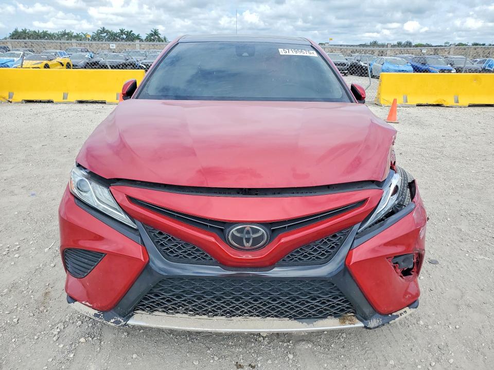 57195676 :رقم المزاد ، 4T1K61AK5LU396755 vin ، 2020 Toyota Camry مزاد بيع