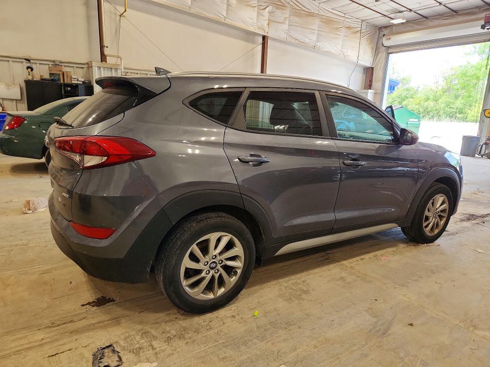 56130536 :رقم المزاد ، KM8J3CA49JU681828 vin ، 2018 Hyundai Tucson مزاد بيع