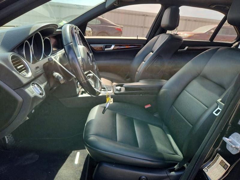 Продажа на аукционе авто 2012 Mercedes-benz C, vin: WDDGF8BB7CR201443, номер лота: 55327286
