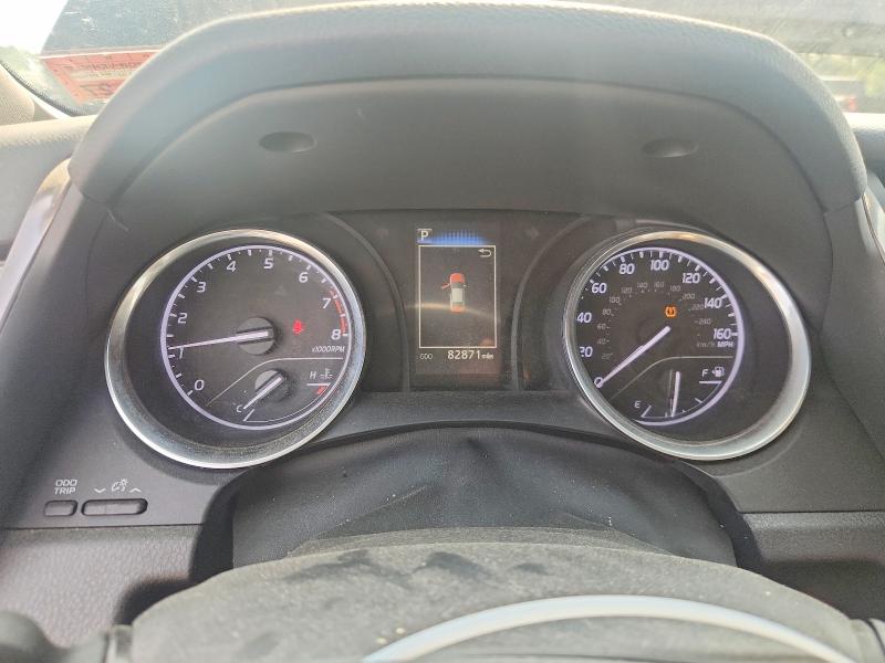 59086796 :رقم المزاد ، 4T1B11HK5JU598142 vin ، 2018 Toyota Camry مزاد بيع