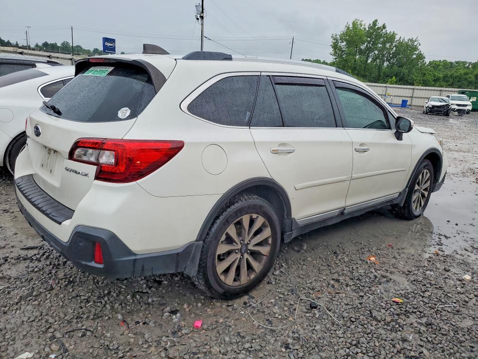 57567746 :رقم المزاد ، 4S4BSATCXJ3246631 vin ، 2018 Subaru Outback مزاد بيع