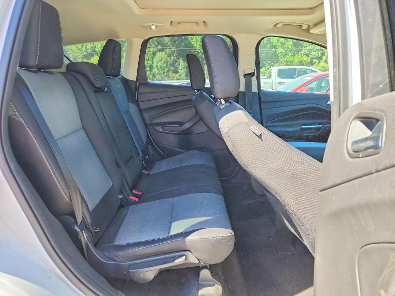 55966886 :رقم المزاد ، 1FMCU0GD7JUA18818 vin ، 2018 Ford Escape مزاد بيع