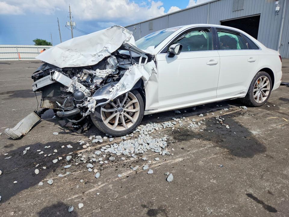 Продаж на аукціоні авто 2019 Audi A4, vin: WAUDNAF48KA036967, номер лоту: 58033316