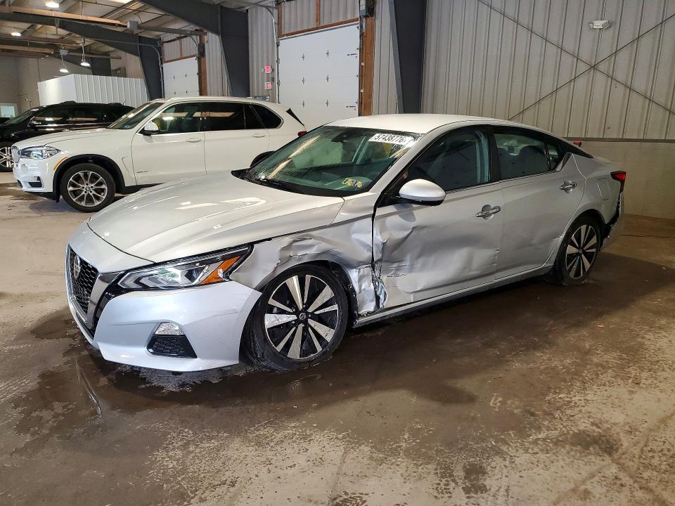 57438776 :رقم المزاد ، 1N4BL4DV2NN325391 vin ، 2022 Nissan Altima مزاد بيع