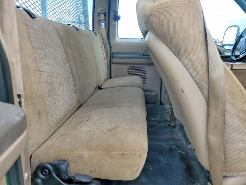 55726556 :رقم المزاد ، 1FDWX36F52EC33991 vin ، 2002 Ford F350 مزاد بيع