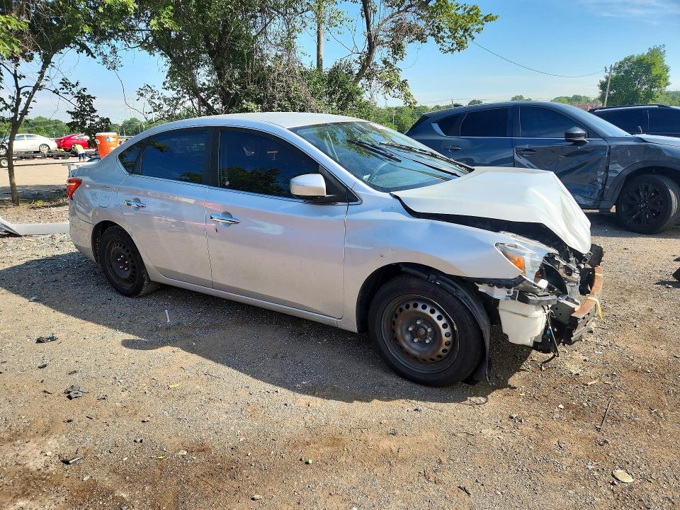 2018 Nissan Sentra მანქანა იყიდება აუქციონზე, vin: 3N1AB7AP4JY281975, აუქციონის ნომერი: 57697966
