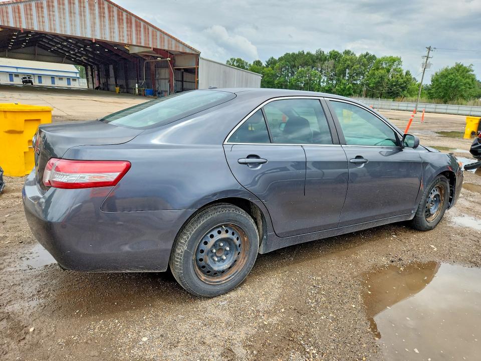 57311956 :رقم المزاد ، 4T4BF3EK5AR013230 vin ، 2010 Toyota Camry مزاد بيع