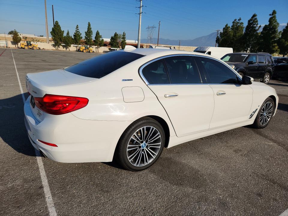 2018 Bmw 530e მანქანა იყიდება აუქციონზე, vin: WBAJA9C57JB034260, აუქციონის ნომერი: 57953146