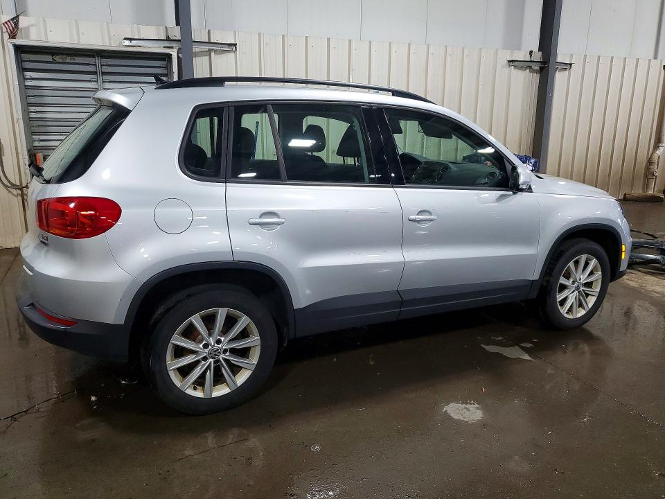 2017 Volkswagen Tiguan მანქანა იყიდება აუქციონზე, vin: WVGBV7AX5HK048183, აუქციონის ნომერი: 58799916