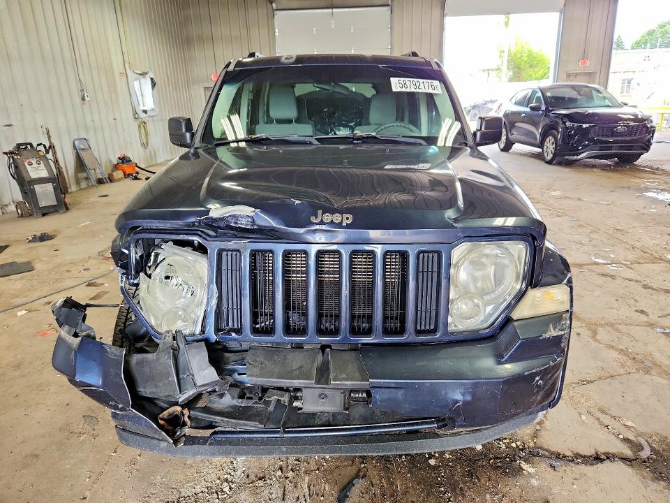 2008 Jeep Liberty მანქანა იყიდება აუქციონზე, vin: 1J8GN28K98W226959, აუქციონის ნომერი: 58792176