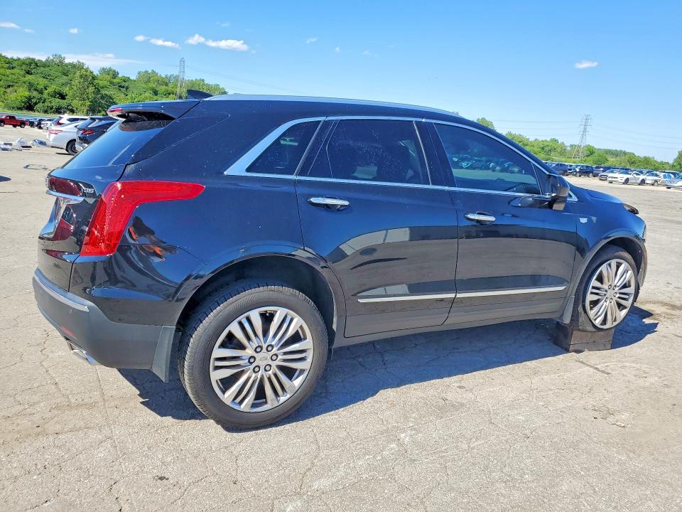 58104686 :رقم المزاد ، 1GYKNERS3HZ103684 vin ، 2017 Cadillac Xt5 مزاد بيع