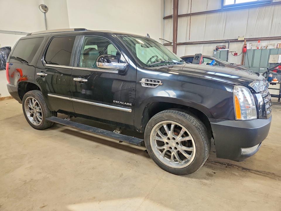 2011 Cadillac Escalade მანქანა იყიდება აუქციონზე, vin: 1GYS4BEF5BR194488, აუქციონის ნომერი: 57444166