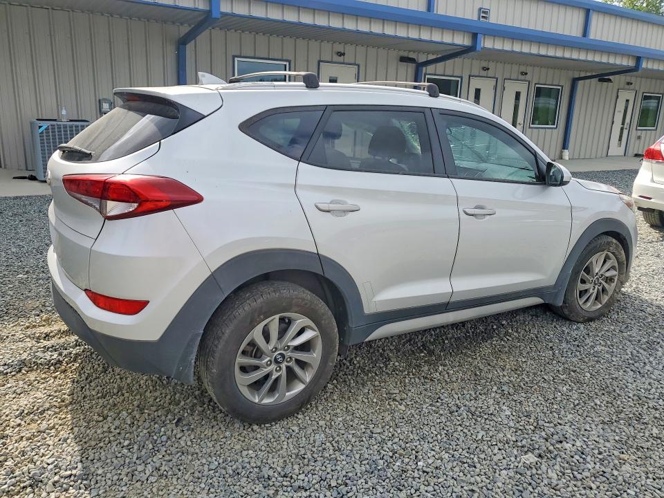 57669156 :رقم المزاد ، KM8J33A46JU694505 vin ، 2018 Hyundai Tucson مزاد بيع