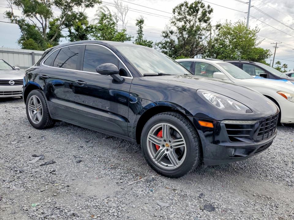 55867686 :رقم المزاد ، WP1AB2A56FLB43934 vin ، 2015 Porsche Macan مزاد بيع