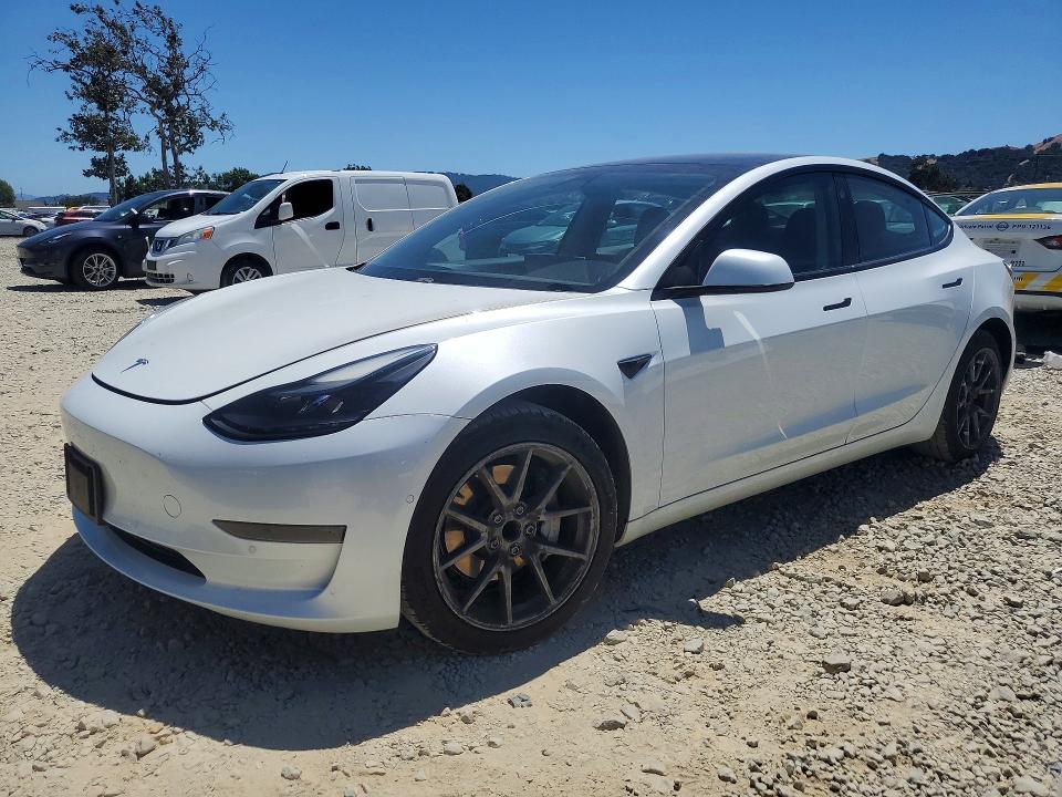 56666036 :رقم المزاد ، 5YJ3E1EA9MF876949 vin ، 2021 Tesla Model 3 مزاد بيع