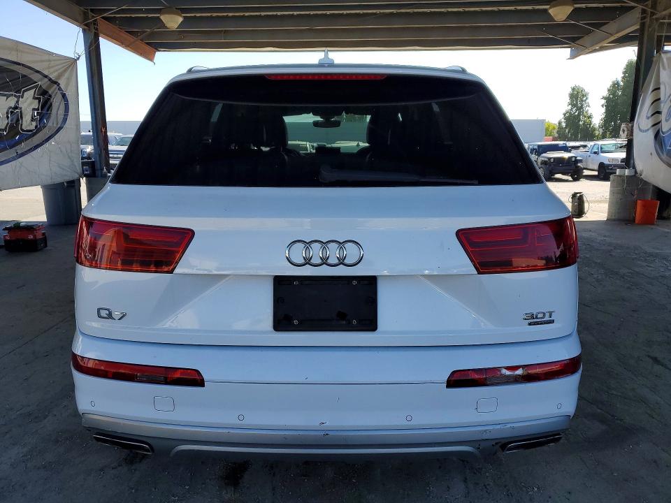 Продажа на аукционе авто 2017 Audi Q7, vin: WA1VAAF71HD011097, номер лота: 56460616