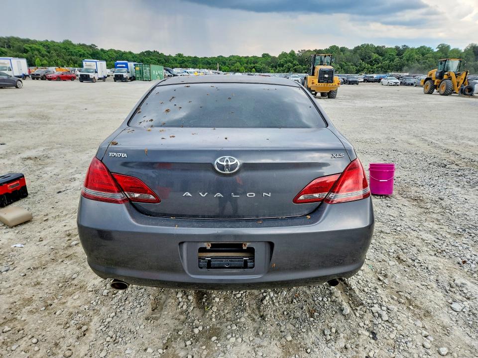 54545756 :رقم المزاد ، 4T1BK36B58U298641 vin ، 2008 Toyota Avalon مزاد بيع