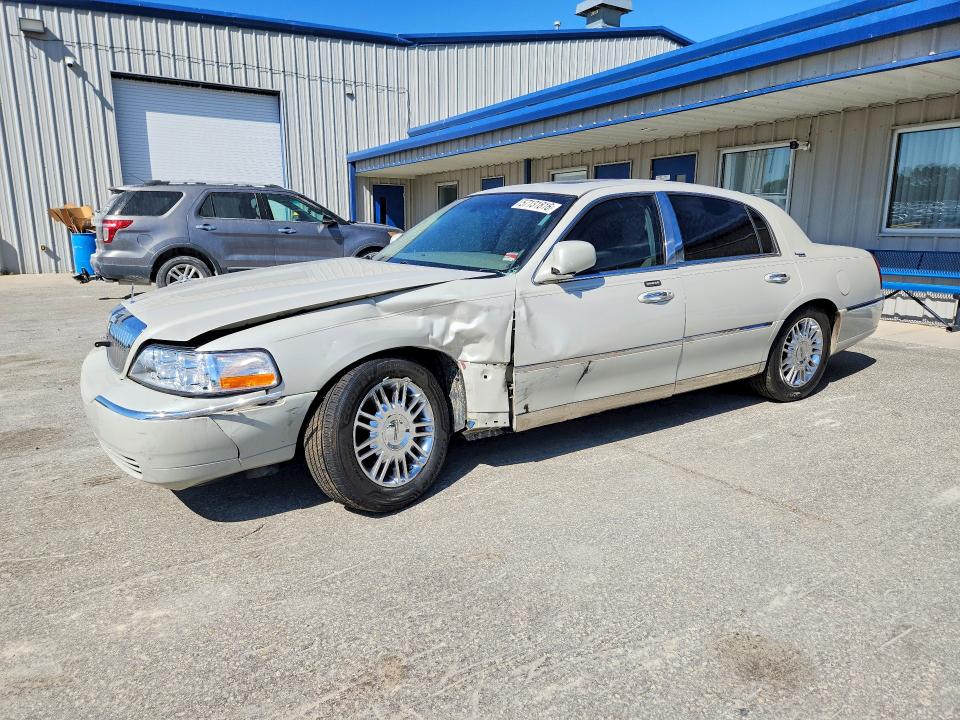 Aukcja sprzedaży 2005 Lincoln Town Car, vin: 1LNHM82W45Y624296, numer aukcji: 57131816