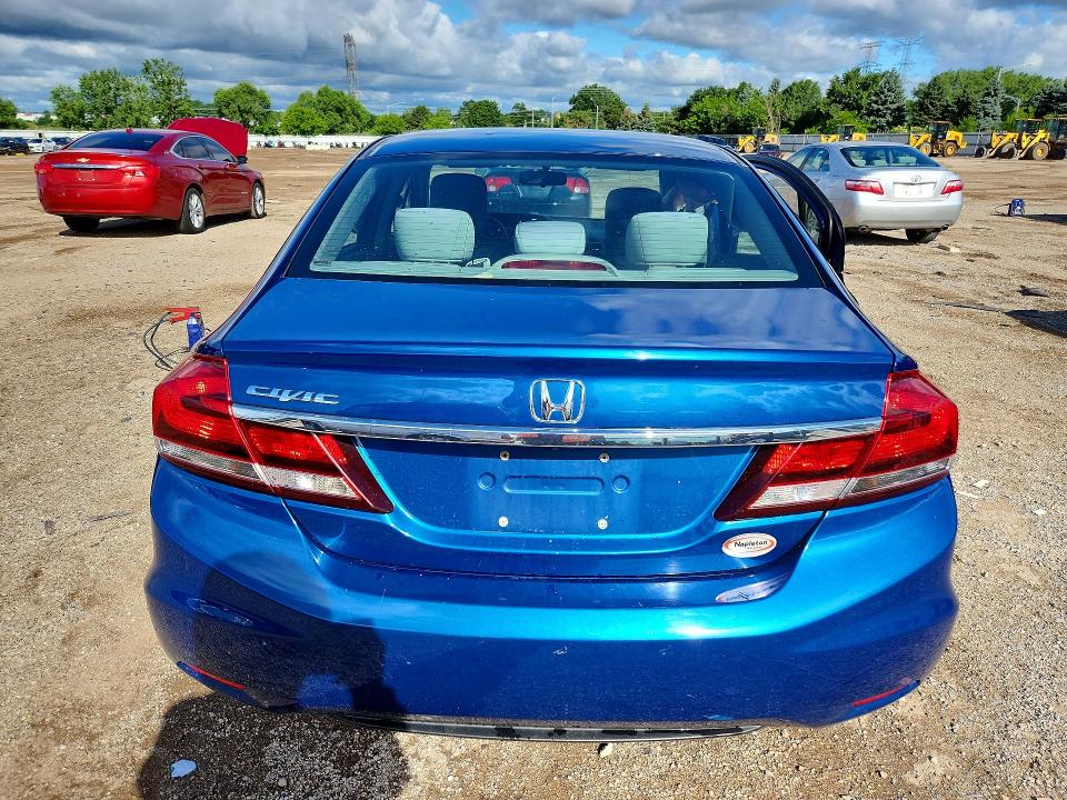 Продажа на аукционе авто 2015 Honda Civic, vin: 2HGFB2F57FH563992, номер лота: 57780546