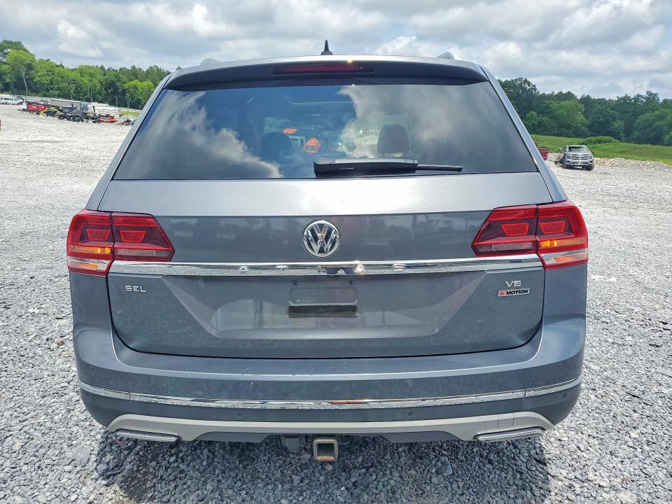 55351966 :رقم المزاد ، 1V2MR2CA0JC553267 vin ، 2018 Volkswagen Atlas مزاد بيع