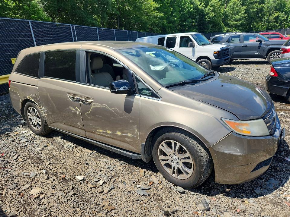 57017226 :رقم المزاد ، 5FNRL5H65DB005125 vin ، 2013 Honda Odyssey مزاد بيع