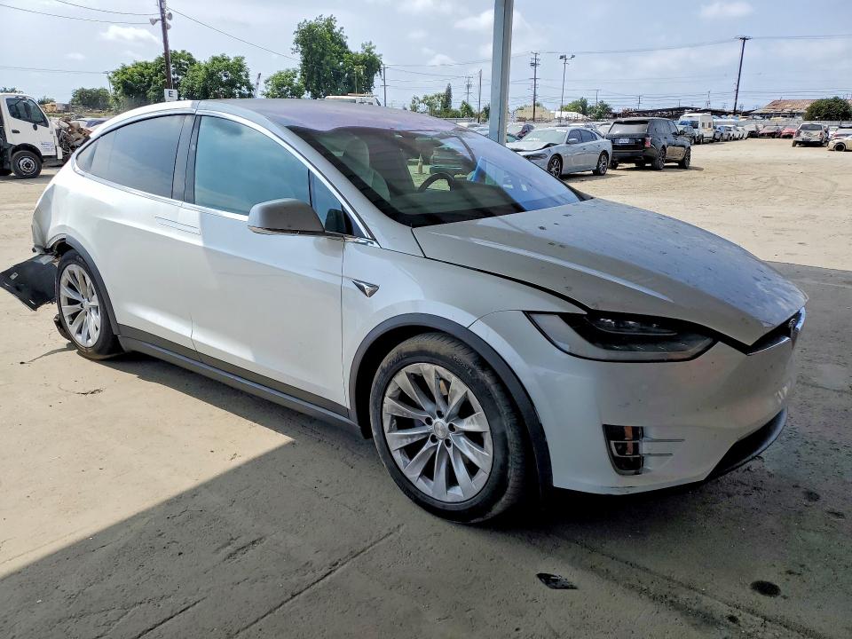 Продаж на аукціоні авто 2020 Tesla Model X, vin: 5YJXCAE28LF236553, номер лоту: 58467006