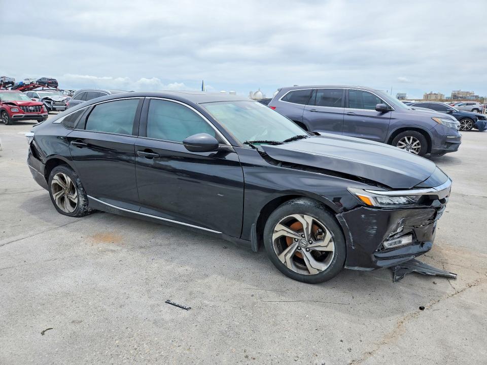 55425486 :رقم المزاد ، 1HGCV2F56JA014494 vin ، 2018 Honda Accord مزاد بيع