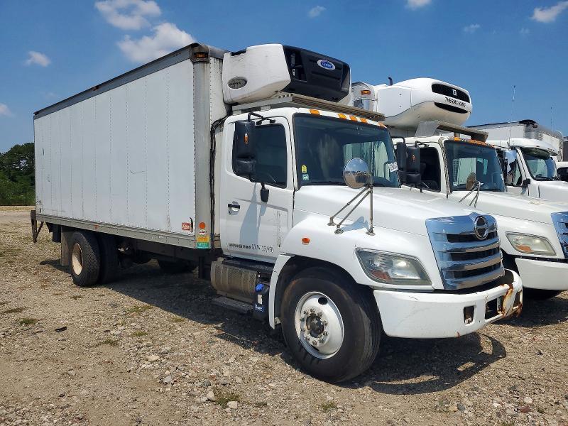 56218486 :رقم المزاد ، 5PVNJ8JR3G4S51211 vin ، 2016 Hino 268a مزاد بيع
