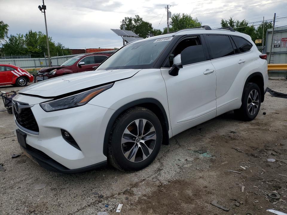 Auction sale of the 2022 Toyota Highlander, vin: 5TDGZRBH7NS248679, lot number: 58531646