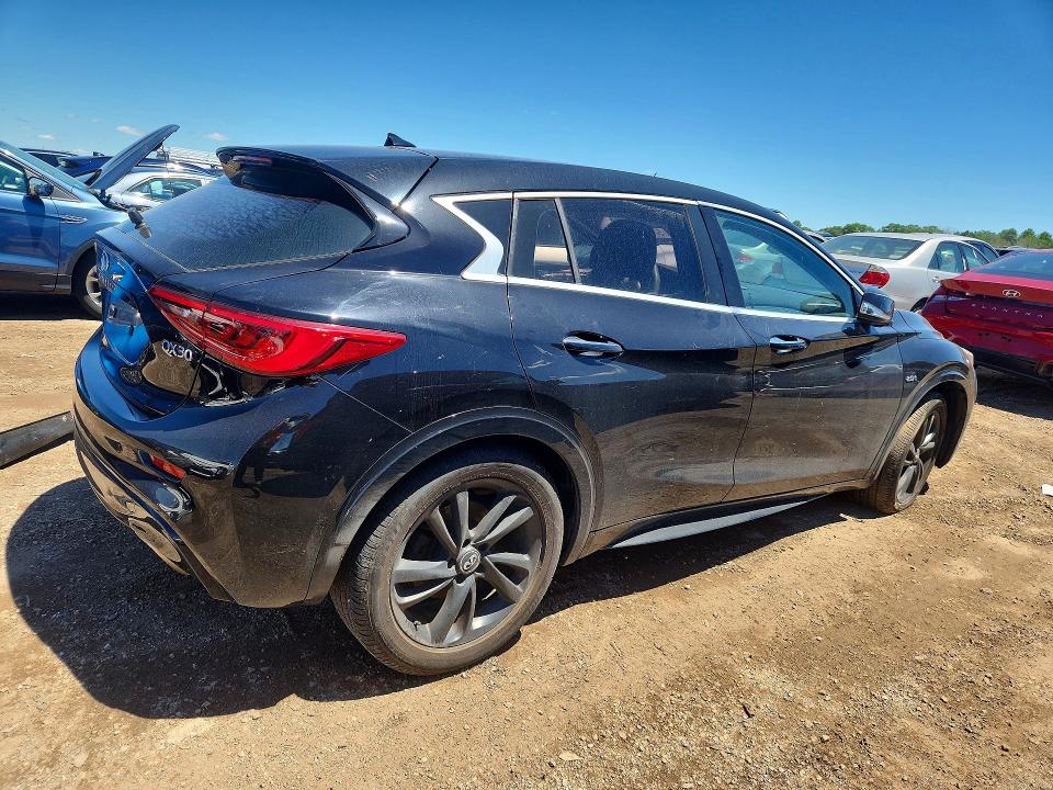 57330196 :رقم المزاد ، SJKCH5CP8HA033259 vin ، 2017 Infiniti Qx30 مزاد بيع