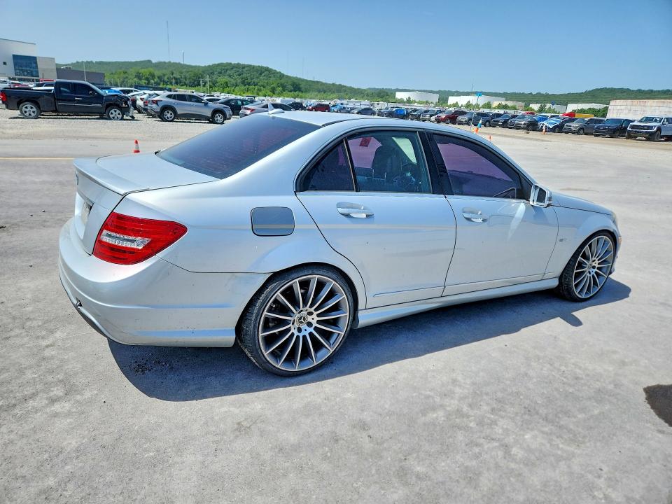 58946456 :رقم المزاد ، WDDGF4HBXCR237773 vin ، 2012 Mercedes-benz Benz مزاد بيع
