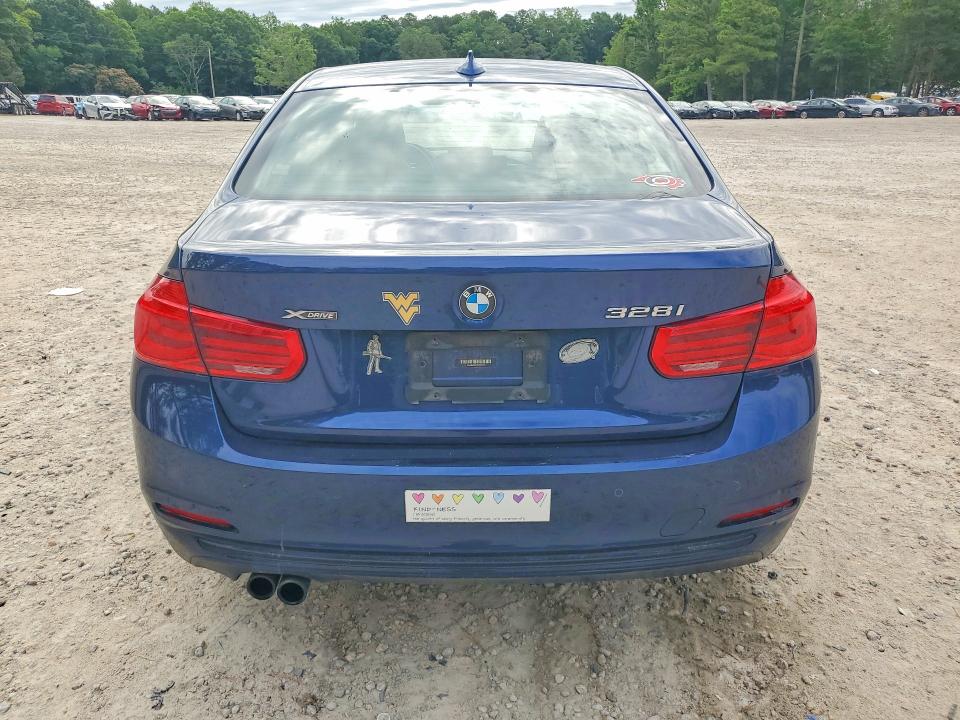 56313276 :رقم المزاد ، WBA8E3C57GK504716 vin ، 2016 Bmw 328 مزاد بيع