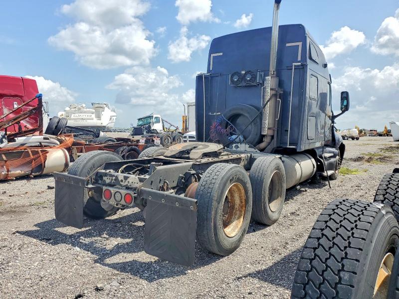 Продажа на аукционе авто 2000 Kenworth T2000, vin: 1XKTDR9XXYJ853540, номер лота: 58578886