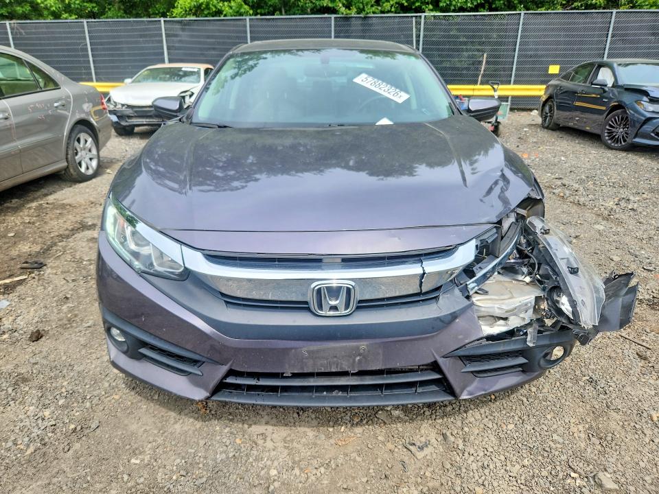 Продажа на аукционе авто 2017 Honda Civic, vin: 2HGFC1F70HH658695, номер лота: 57882326