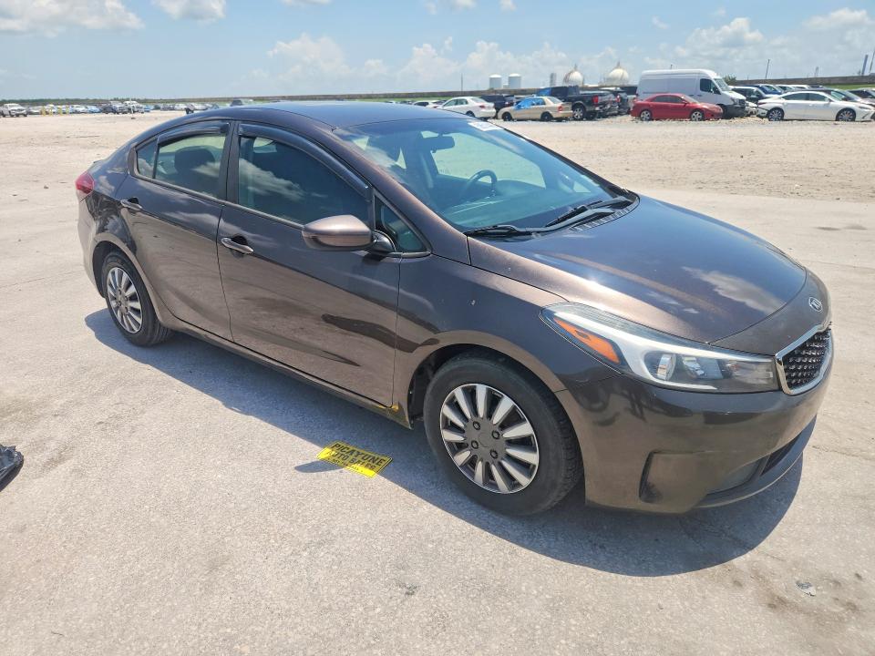 58514446 :رقم المزاد ، 3KPFK4A73JE185998 vin ، 2018 Kia Forte مزاد بيع