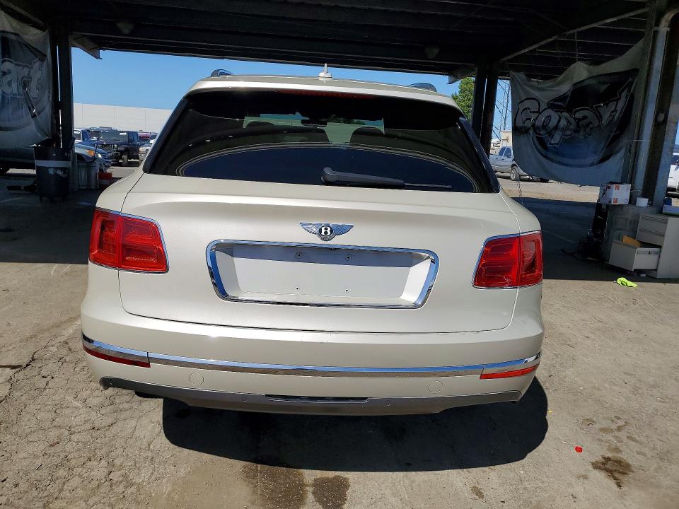 Продажа на аукционе авто 2018 Bentley Bentayga, vin: SJAAC4ZV4JC018083, номер лота: 63732416