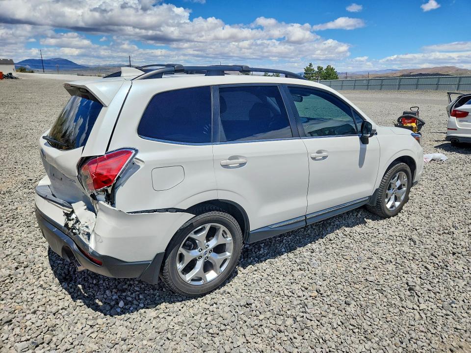 2018 Subaru Forester მანქანა იყიდება აუქციონზე, vin: JF2SJAWC1JH561549, აუქციონის ნომერი: 58996916