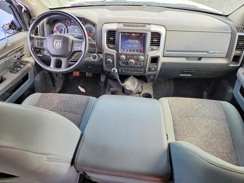 55725786 :رقم المزاد ، 3C6UR5DL0JG128011 vin ، 2018 Ram 2500 مزاد بيع
