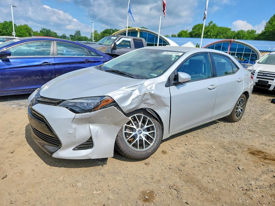 56318706 :رقم المزاد ، 2T1BURHE8JC991893 vin ، 2018 Toyota Corolla مزاد بيع