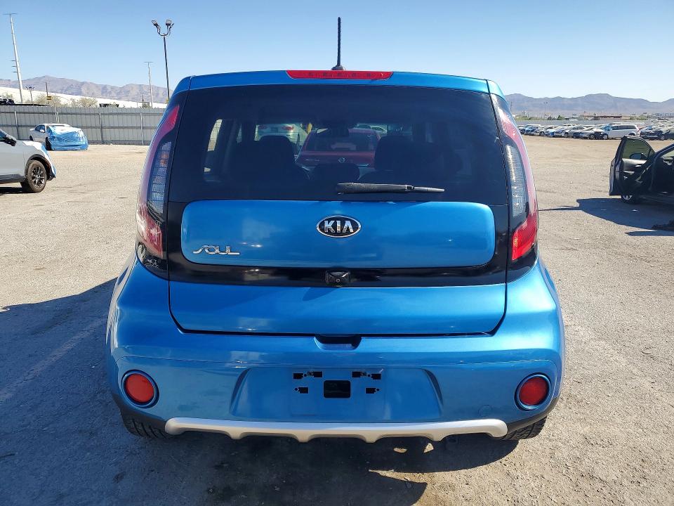 Продажа на аукционе авто 2018 Kia Soul, vin: KNDJP3A52J7559408, номер лота: 58131926