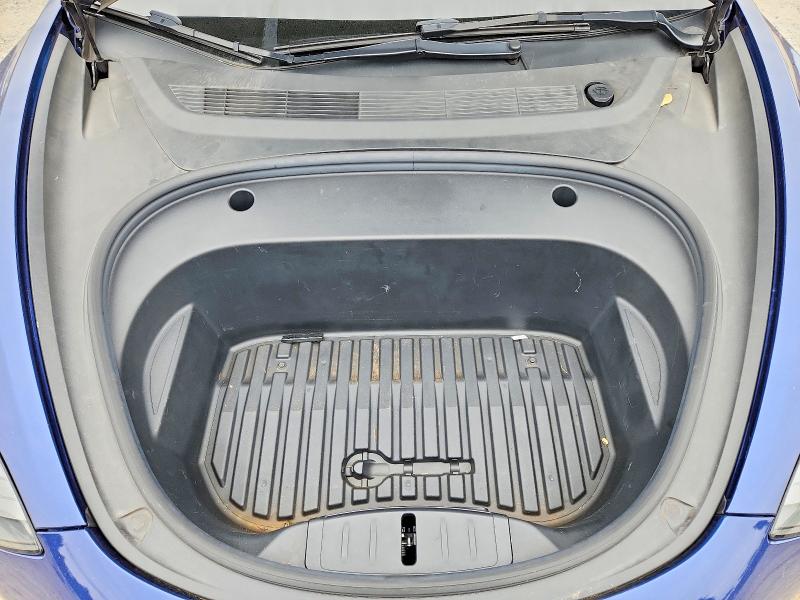 58634656 :رقم المزاد ، 5YJ3E1EA6NF303797 vin ، 2022 Tesla Model 3 مزاد بيع
