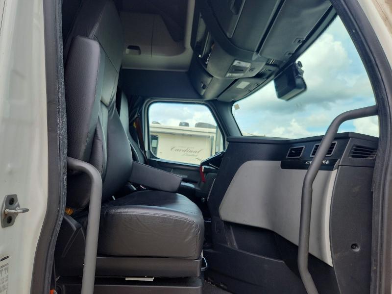Продаж на аукціоні авто 2023 Freightliner Cascadia 126, vin: 3AKJHHDR8PSUB2494, номер лоту: 56440776