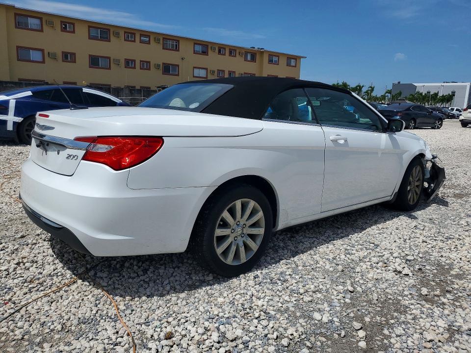 Продаж на аукціоні авто 2013 Chrysler 200, vin: 1C3BCBEB1DN533011, номер лоту: 55713656