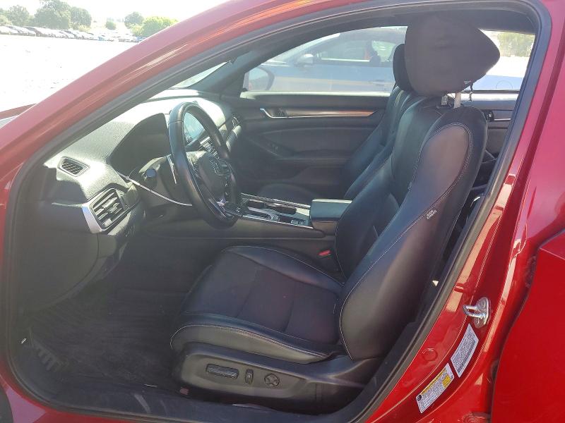 56874476 :رقم المزاد ، 1HGCV1F33JA065623 vin ، 2018 Honda Accord مزاد بيع