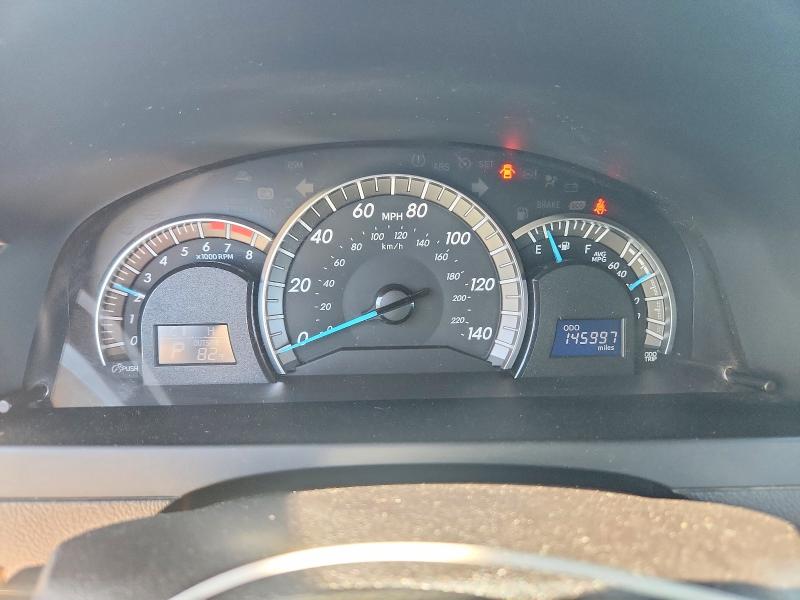 55358546 :رقم المزاد ، 4T1BF1FK3EU452977 vin ، 2014 Toyota Camry مزاد بيع